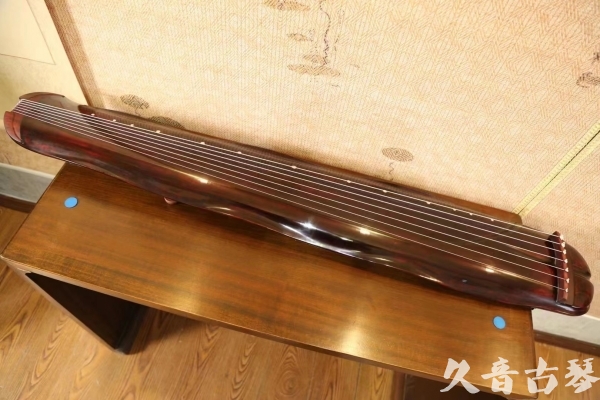 玉树藏族自治州●久音古琴  ●今日推荐  20230516【收藏级断纹蕉叶】