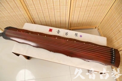 玉树藏族自治州●久音古琴  ●典藏系列 20240524 [红洒金竹节]